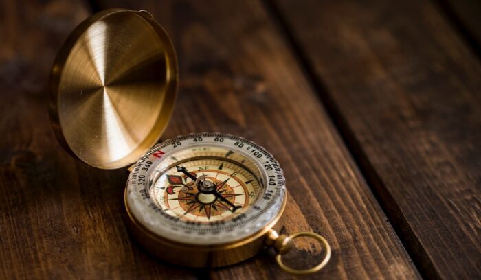 image for article on lodestone compass